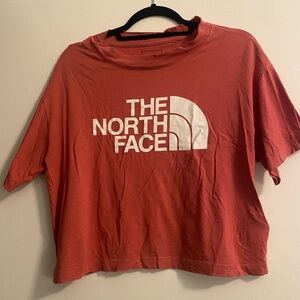 Sporty crop t-shirt never worn😎